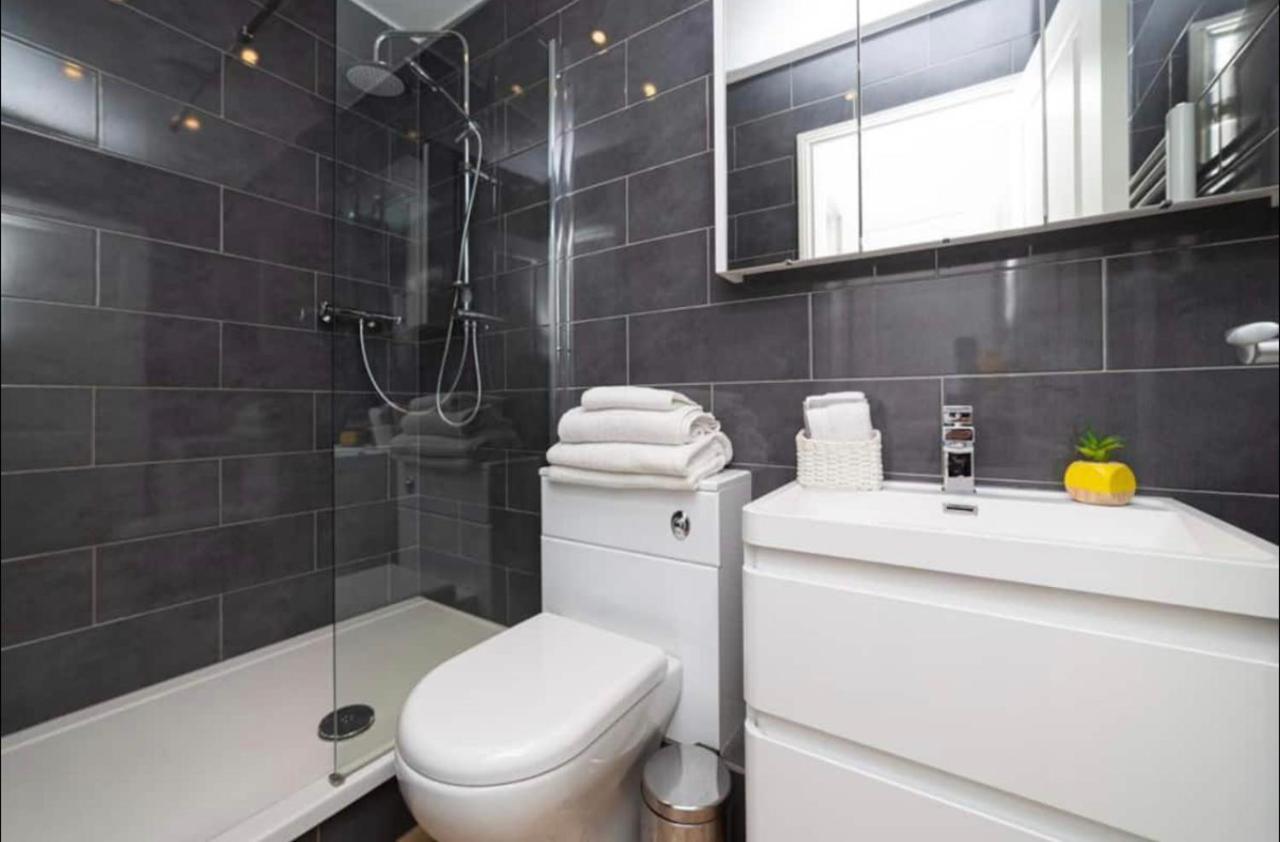 Beautiful 1bd On The King's Road Chelsea Apartment London